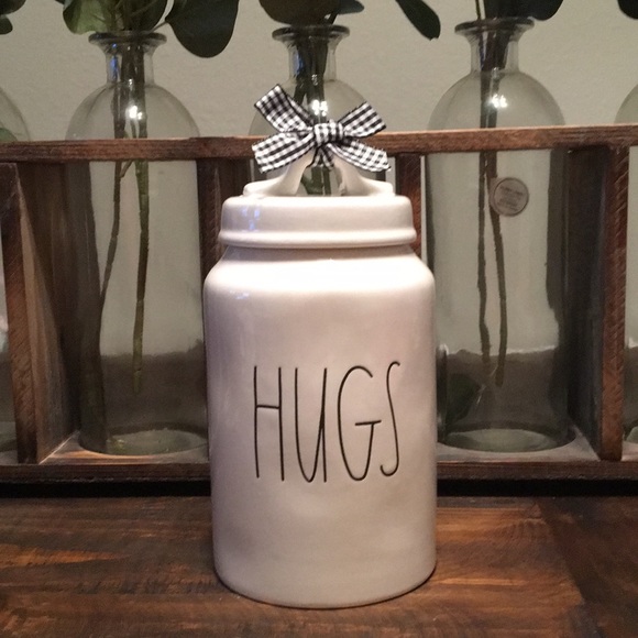 Rae Dunn Other - RAE DUNN, “HUGS” Cannister🖤 NWT